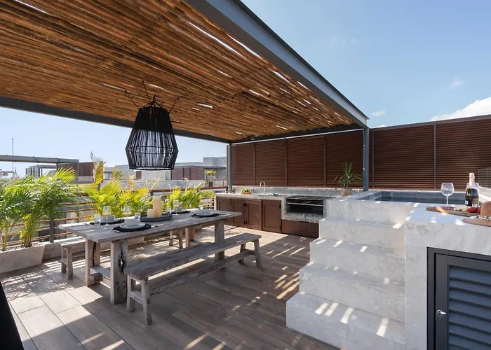 Amazing Penthouse Private Pool Close To Apartment