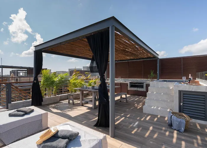 Amazing Penthouse Private Pool Close To Apartment *